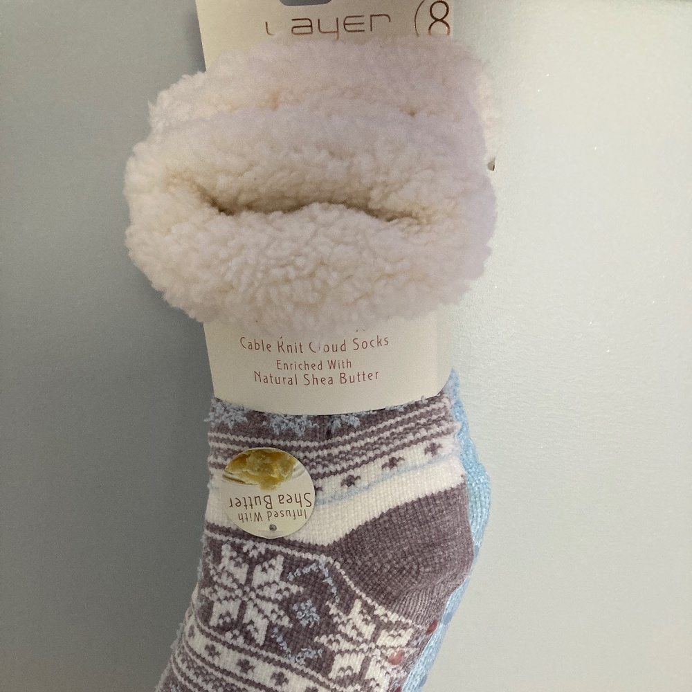 2 pairs of soft socks